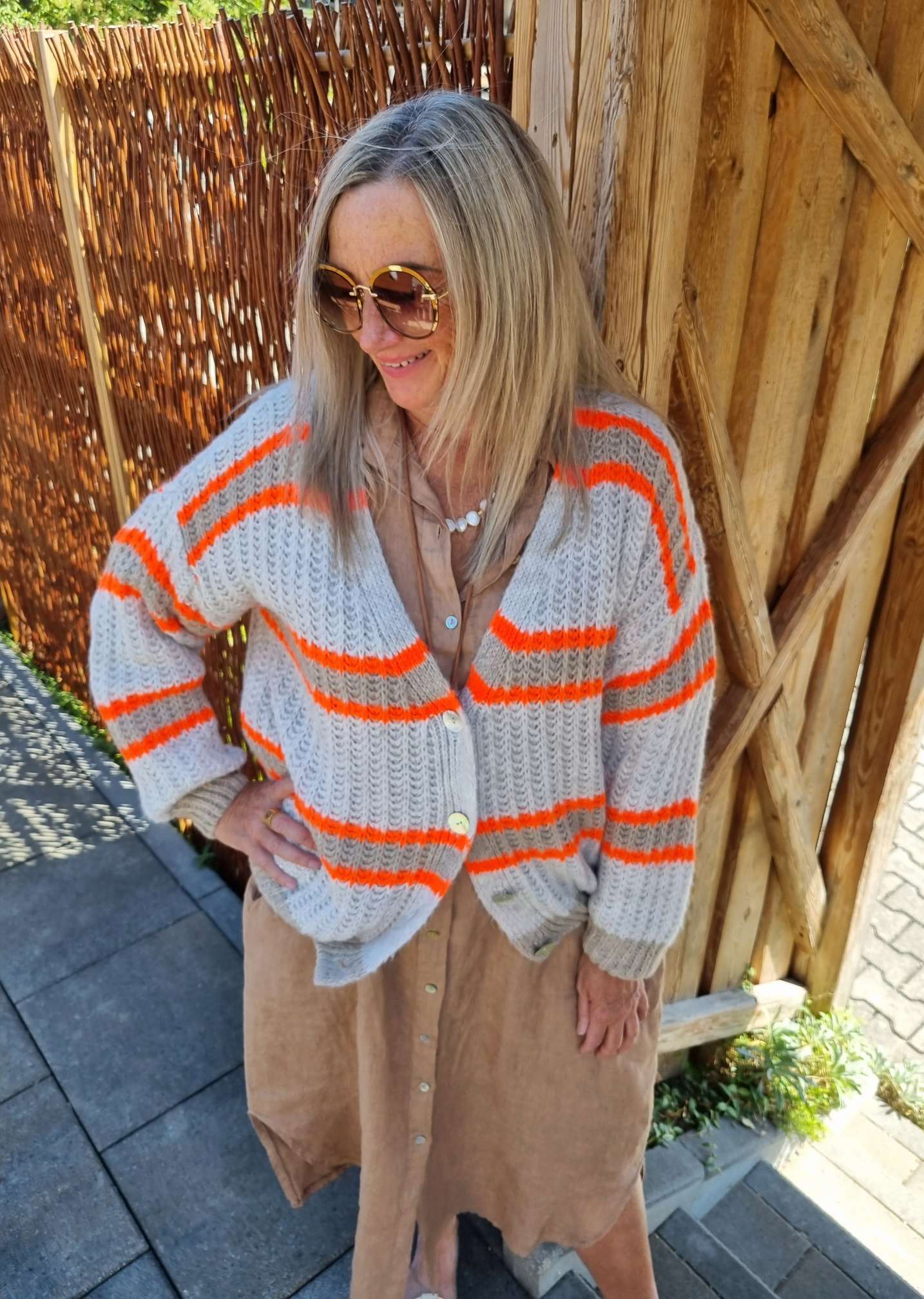 SHORT KNIT CARDIGAN MYKONOS STRIPES BUTTONS BEIGE TAUPE ORANGE kurze Strick Jacke Made in Italy Streifen Knöpfe 34-42 SHORT KNIT CARDIGAN MYKONOS STRIPES BUTTONS BEIGE TAUPE ORANGE kurze Strick Jacke Made in Italy Streifen Knöpfe 34-42