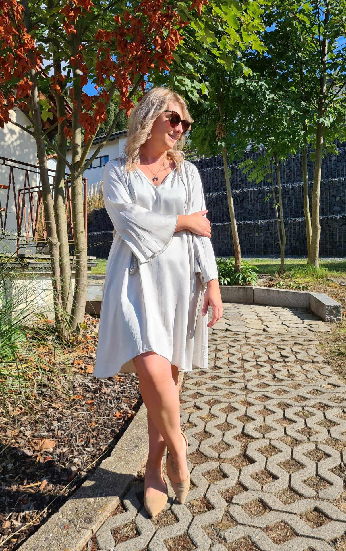 TUNIKAKLEID CARINA CREME 36-42 Satin Optik Kleid Bluse Dress Made in Italy TUNIKAKLEID CARINA CREME 36-42 Satin Optik Kleid Bluse Dress Made in Italy