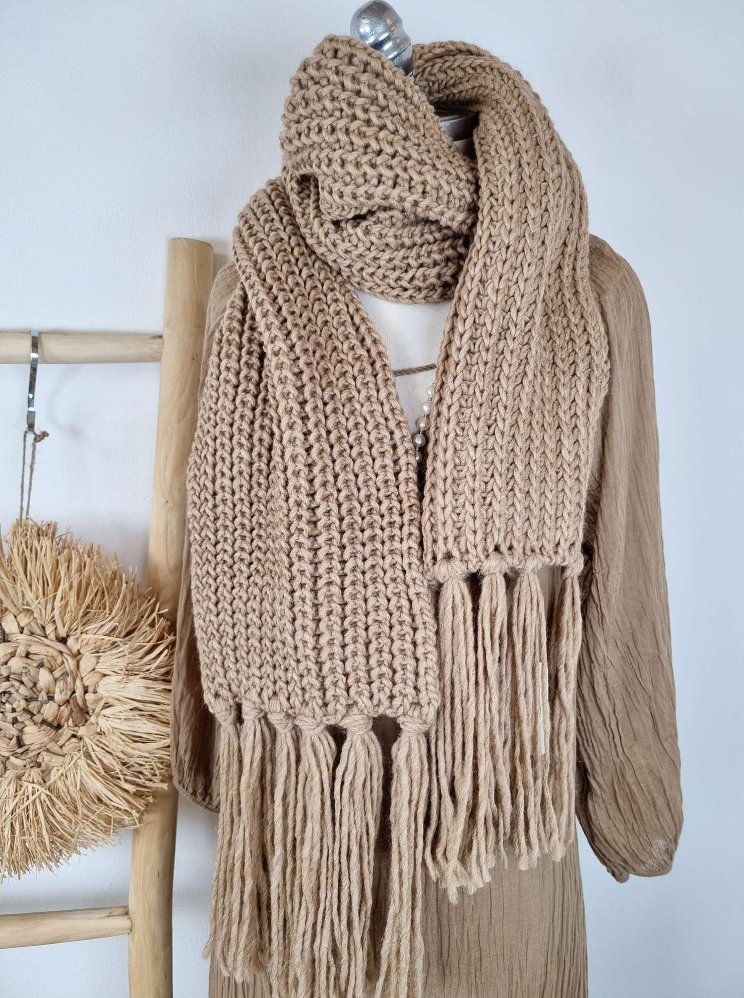 EDLER SCHAL SCARF BELLADONNA CAMEL Made in Italy kuscheliger weicher Strick Schal Fransen EDLER SCHAL SCARF BELLADONNA CAMEL Made in Italy kuscheliger weicher Strick Schal Fransen