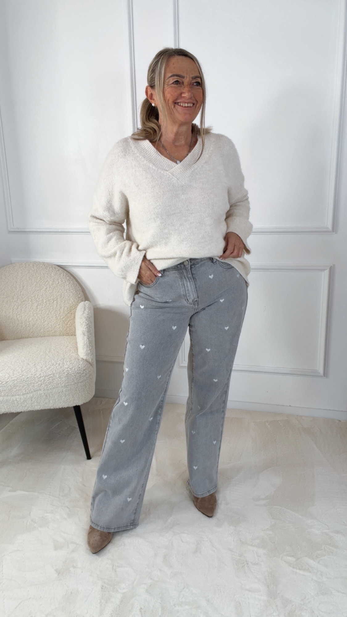 DENIM SOPHIE LIGHT GREY HEART Jeans Hose mit eingestickten Herzen