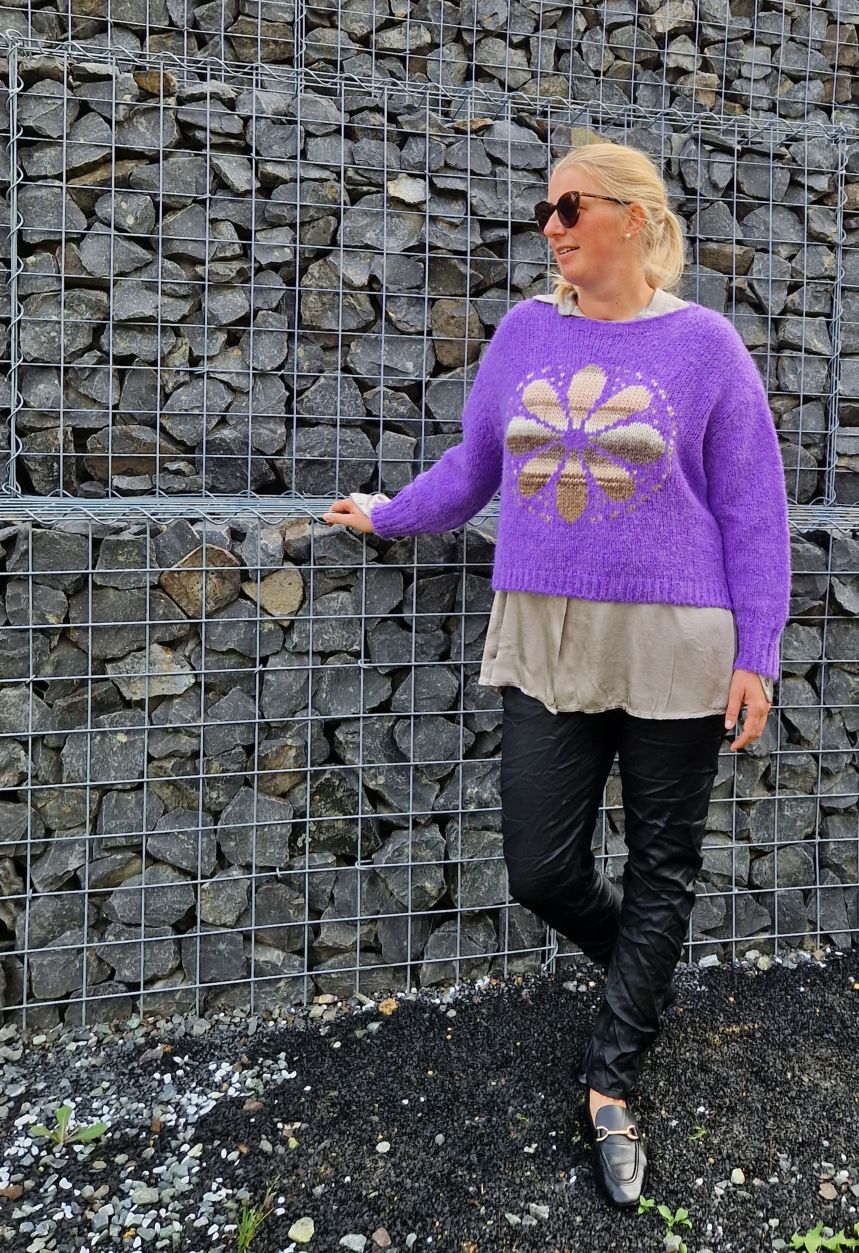 KNIT SWEATER GRETA FLOWER LILA Strickpullover Pullover 34-42 Made in Italy versch. Farben KNIT SWEATER GRETA FLOWER LILA Strickpullover Pullover 34-42 Made in Italy versch. Farben