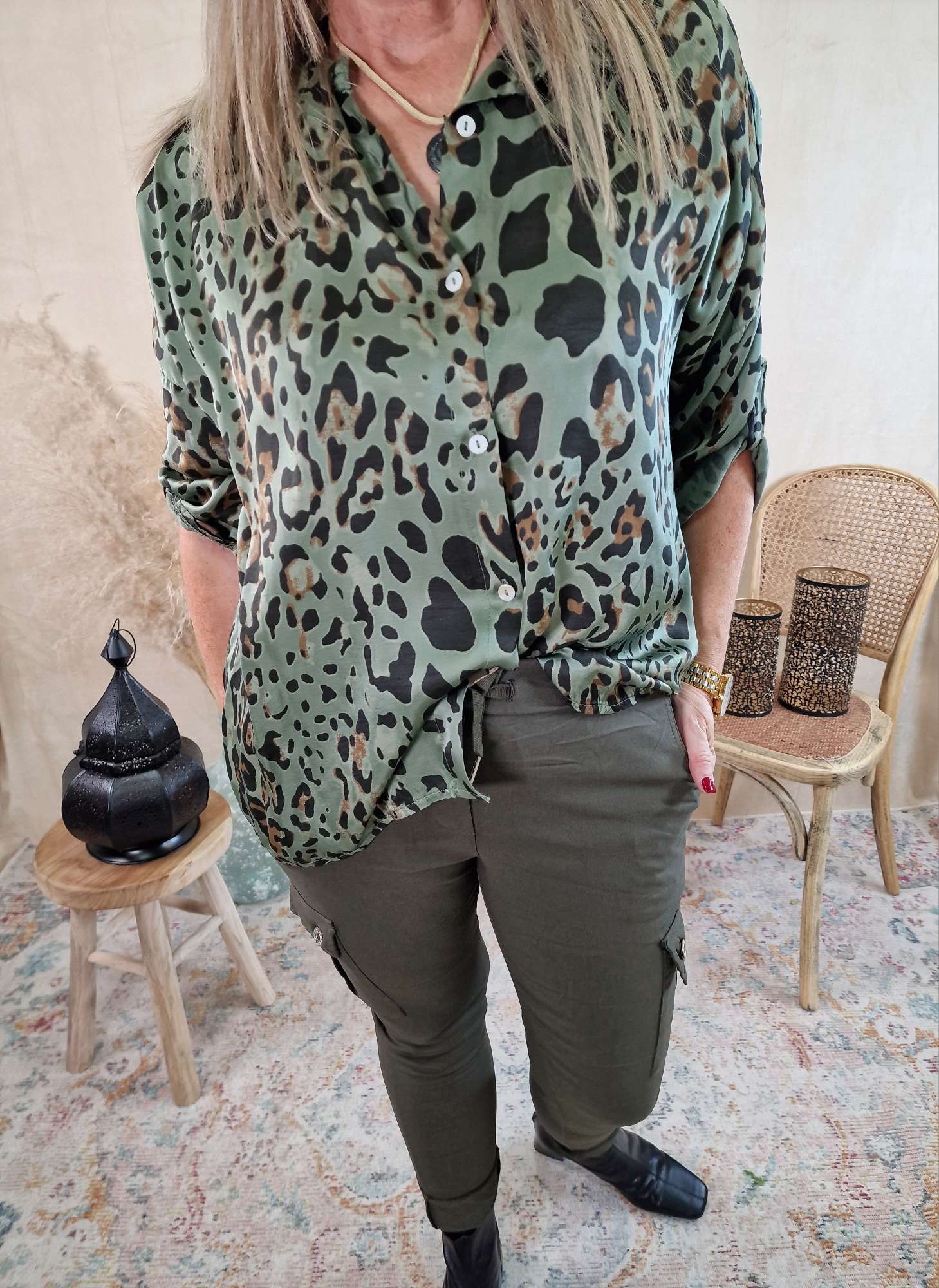 EDLE BLUSE MARY LEO KHAKI 34-40 Made in Italy Viskose Hemd Shirt EDLE BLUSE MARY LEO KHAKI 34-40 Made in Italy Viskose Hemd Shirt