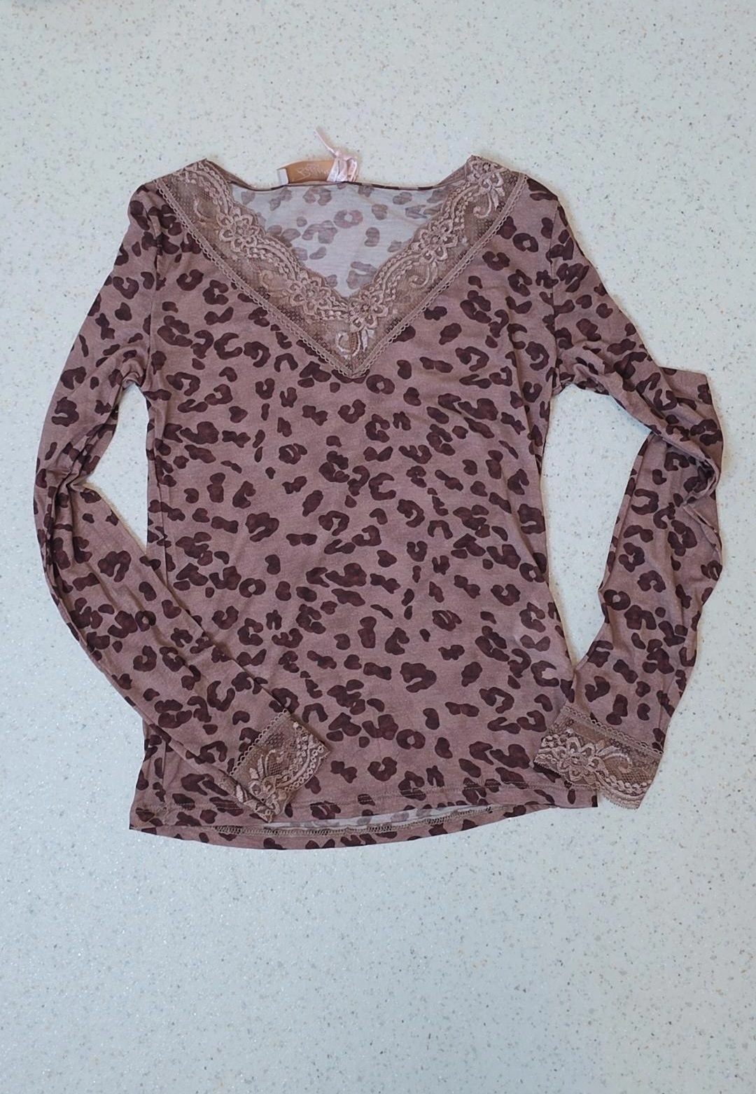 CASHMERE LONGSLEEVE AMIGA LEO 34-40/42 Made in Italy mit Spitzendetails