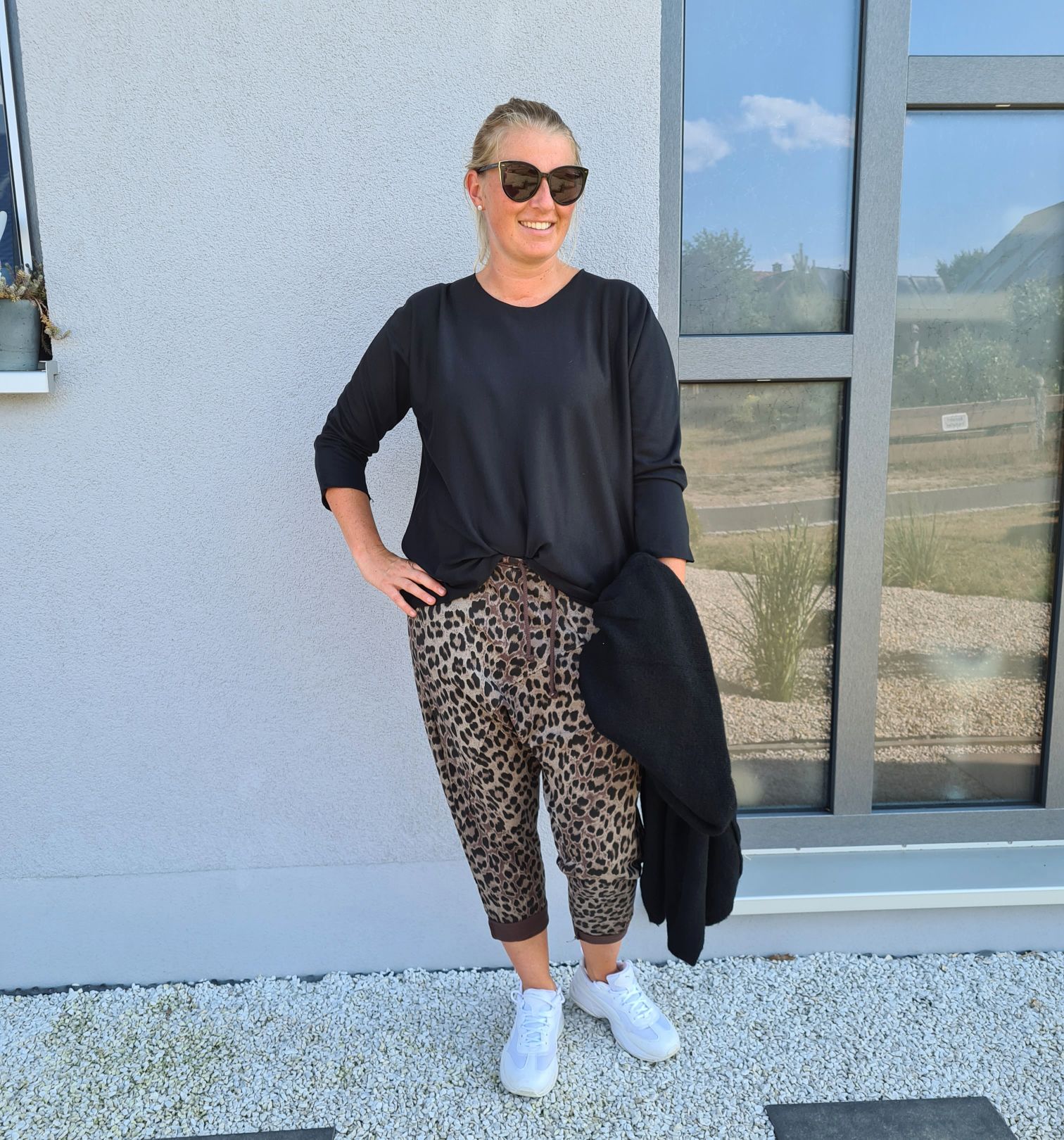 LEO BAGGY JOGPANT NALA SCHLAMM 36-42 Made in Italy Freizeit Hose Jogger Jogginghose PANT LEO BAGGY JOGPANT NALA SCHLAMM 36-42 Made in Italy Freizeit Hose Jogger Jogginghose PANT