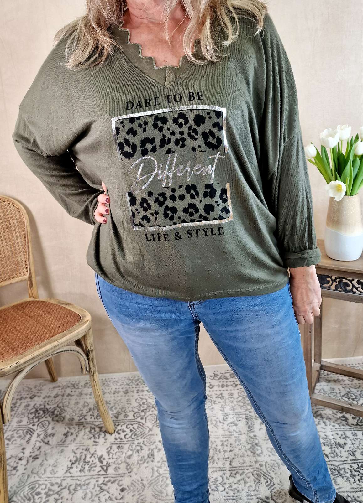 LONGSLEEVE SHIRT DARE TO BE DIFFERENT KHAKI 34-42/44 Made in Italy Langarm Pullover Oversize