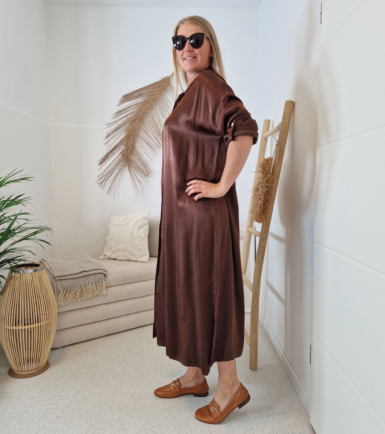 BLUSENKLEID NORA BRAUN 34-42/44 Made in Italy Oversize Maxi Kleid Mantel DRESS Satin Optik BLUSENKLEID NORA BRAUN 34-42/44 Made in Italy Oversize Maxi Kleid Mantel DRESS Satin Optik