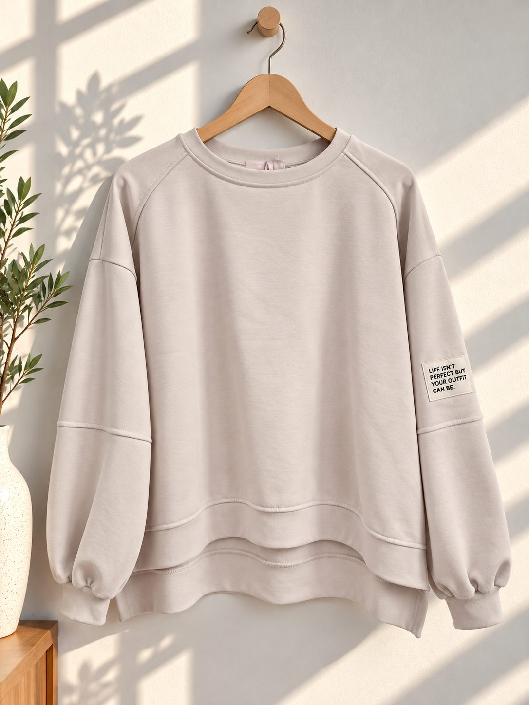 Butterstoff-Sweatshirt uni mit Statement-Patch – SW0094 Made in Italy Gr 34-42