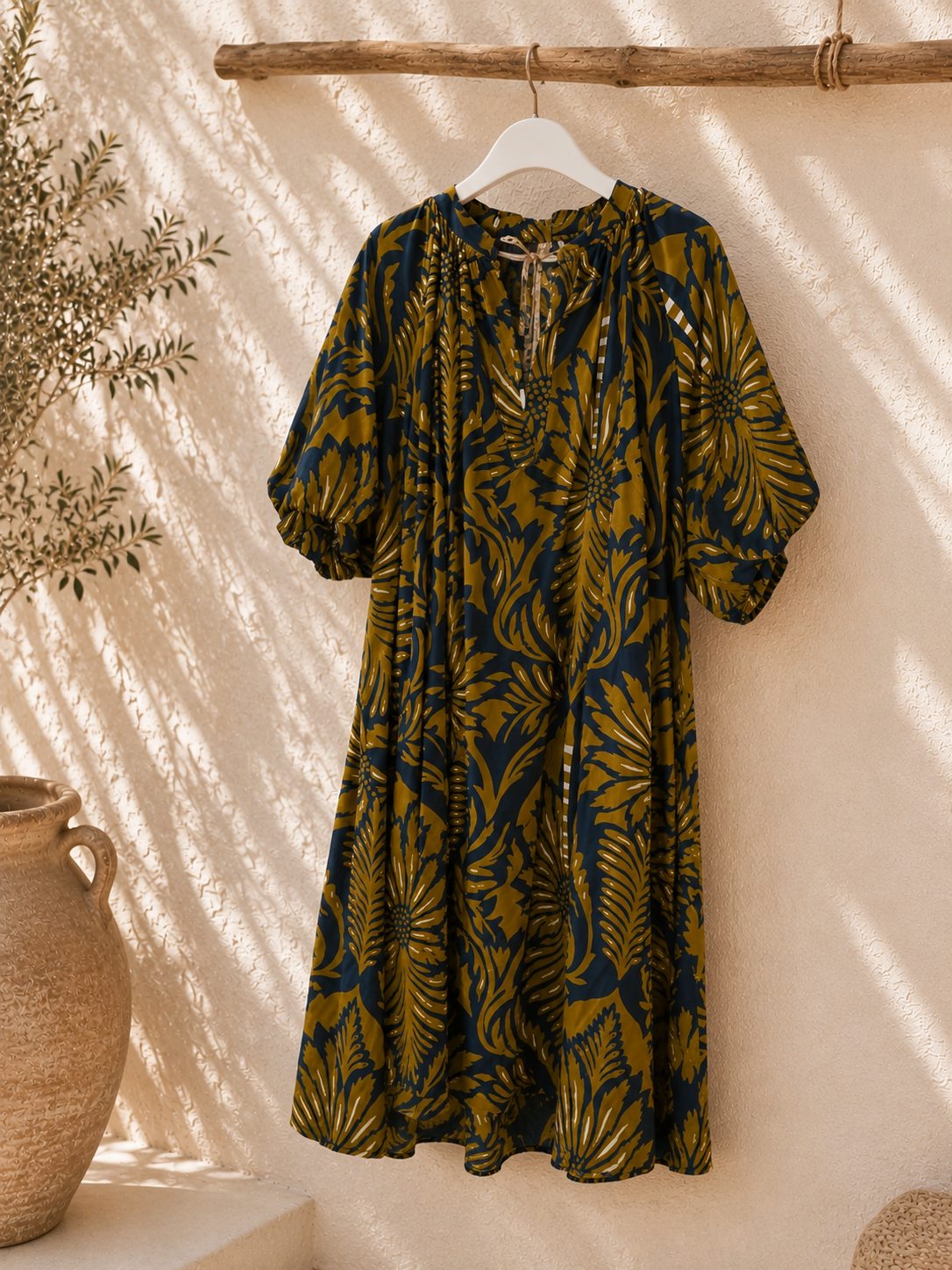 Kleid Kimolos Blätter- und Blumendesign Made in Italy 34-42/44
