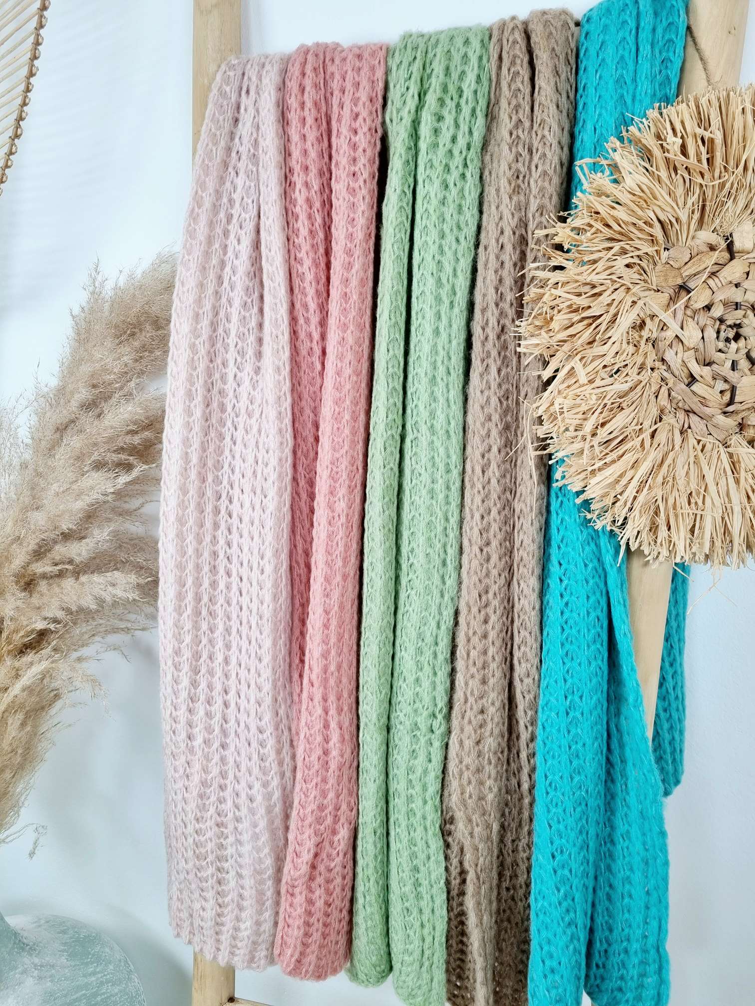 EDLER KUSCHEL SCHAL NEBRASKA Made in Italy leichter Strickschal aus Wolle Scarf versch. Farben EDLER KUSCHEL SCHAL NEBRASKA Made in Italy leichter Strickschal aus Wolle Scarf versch. Farben