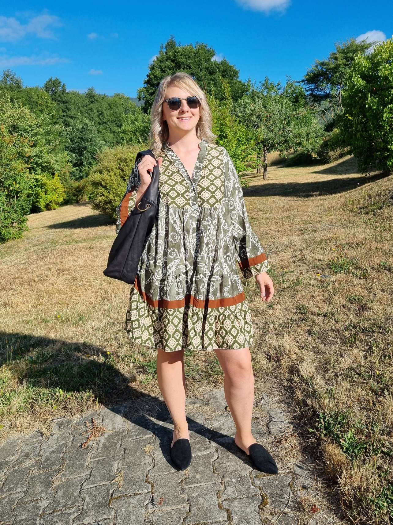 SHORT TUNIKA DRESS FIONA KHAKI 34-40/42 Made in Italy langes Kleid Hängerchen Tunikakleid SHORT TUNIKA DRESS FIONA KHAKI 34-40/42 Made in Italy langes Kleid Hängerchen Tunikakleid