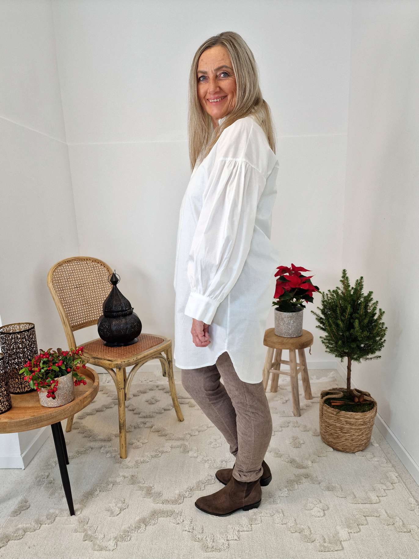 BASIC BLUSE FERNANDA LONG WEISS 34-42 Made in Italy Oversize Shirt Hemd LANG Blusenkleid BASIC BLUSE FERNANDA LONG WEISS 34-42 Made in Italy Oversize Shirt Hemd LANG Blusenkleid