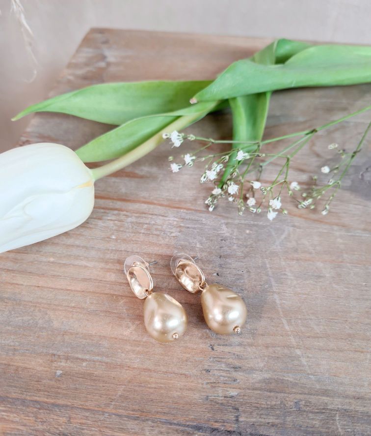 PERLEN OHRRINGE PINA BEIGE Italy Design Creolen Modeschmuck Goldfarbig Kunstperle