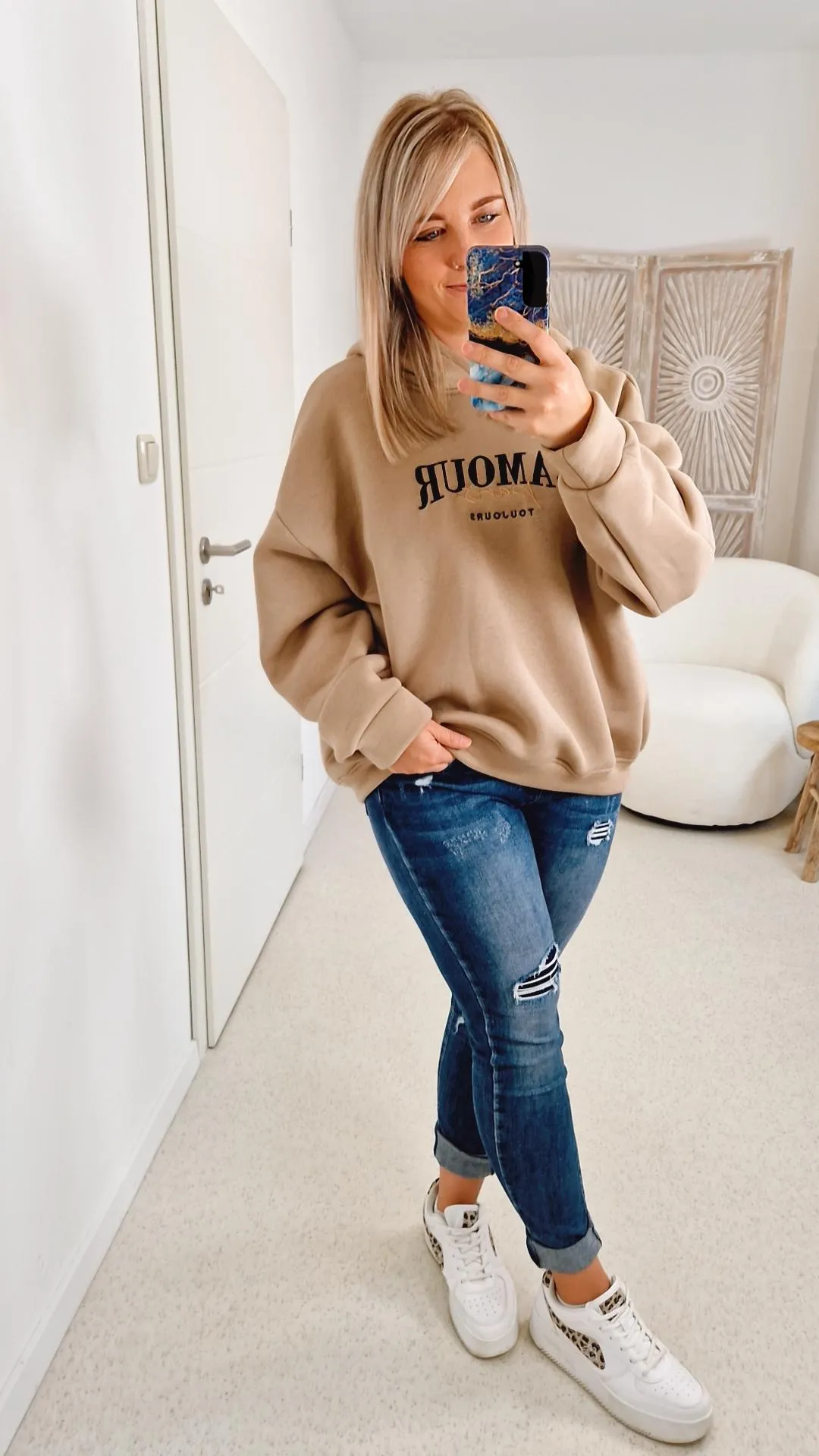 BASIC HOODIE PARIS Made in Italy 34 - 42 BASIC HOODIE PARIS Made in Italy 34 - 42