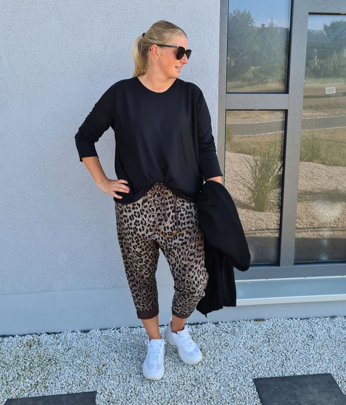 LEO BAGGY JOGPANT NALA SCHLAMM 36-42 Made in Italy Freizeit Hose Jogger Jogginghose PANT LEO BAGGY JOGPANT NALA SCHLAMM 36-42 Made in Italy Freizeit Hose Jogger Jogginghose PANT