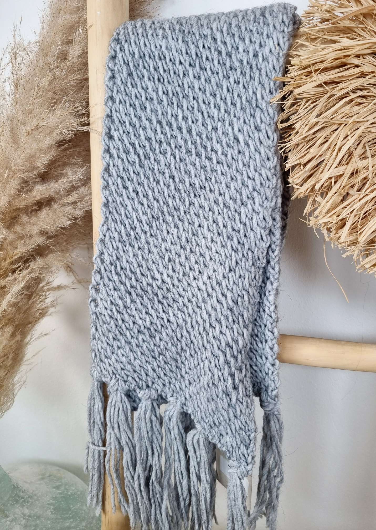 EDLER SCHAL SCARF GIADA GRAU Made in Italy kuscheliger weicher Strick Schal Fransen EDLER SCHAL SCARF GIADA GRAU Made in Italy kuscheliger weicher Strick Schal Fransen
