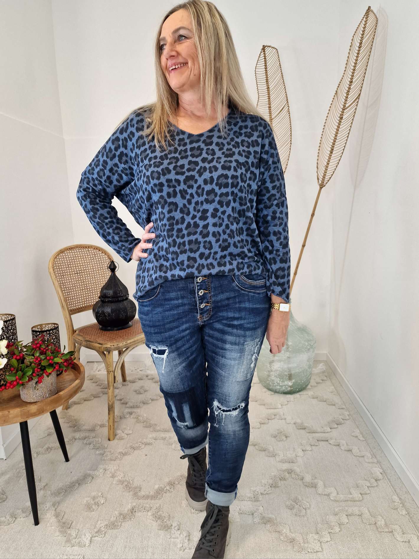 LIGHT KNIT LONGSLEEVE SHIRT MARIKA LEO BLAU Basic Langarm Pullover Leopard Sweater Made in Italy 34-42 LIGHT KNIT LONGSLEEVE SHIRT MARIKA LEO BLAU Basic Langarm Pullover Leopard Sweater Made in Italy 34-42