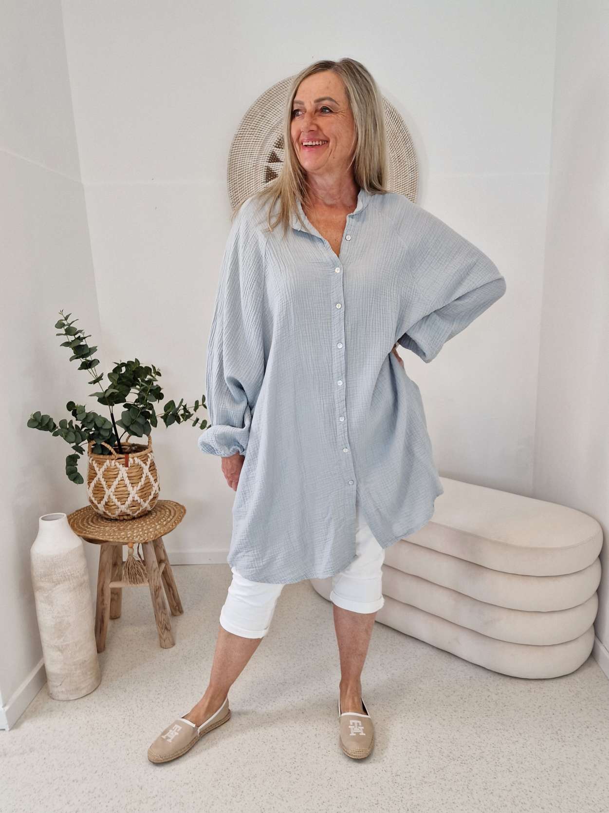 MUSSELIN OVERSIZE BLUSE BE CREATIVE HELLGRAU 34-42/44 Made in Italy Longbluse Kleid Tunika Shirt Blusenjacke MUSSELIN OVERSIZE BLUSE BE CREATIVE HELLGRAU 34-42/44 Made in Italy Longbluse Kleid Tunika Shirt Blusenjacke