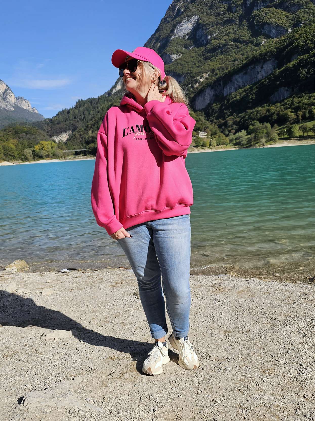BASIC HOODIE PARIS Made in Italy 34 - 42 BASIC HOODIE PARIS Made in Italy 34 - 42