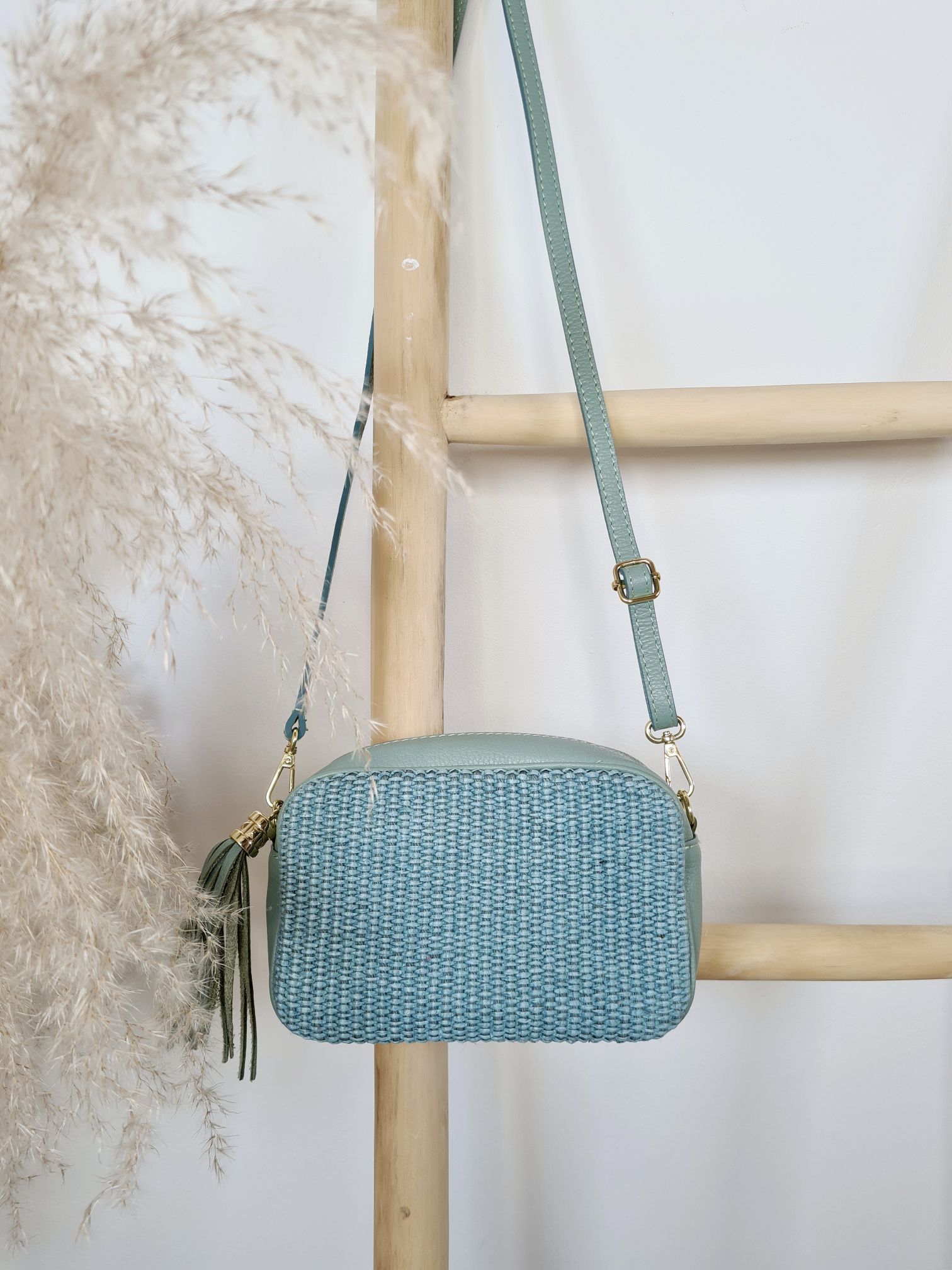 BAST CROSSBODY BAG ALESSIA MINT Leder Tasche Umhängetasche Made in Italy BAST CROSSBODY BAG ALESSIA MINT Leder Tasche Umhängetasche Made in Italy