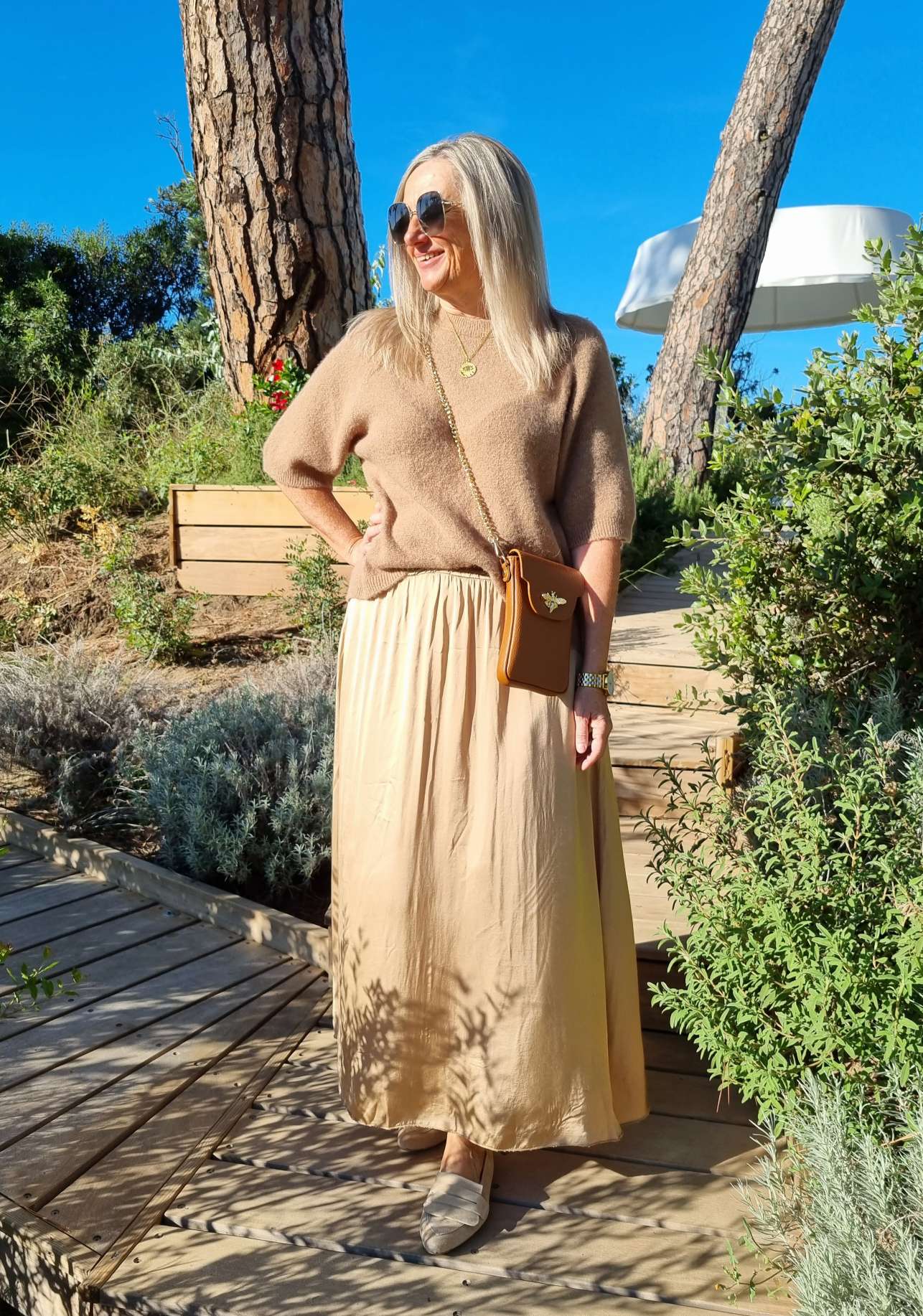 EDLER SILK SKIRT ERIKA CAMEL Satin Rock Seiden Mix Made in Italy Sommerhose 34-40 EDLER SILK SKIRT ERIKA CAMEL Satin Rock Seiden Mix Made in Italy Sommerhose 34-40